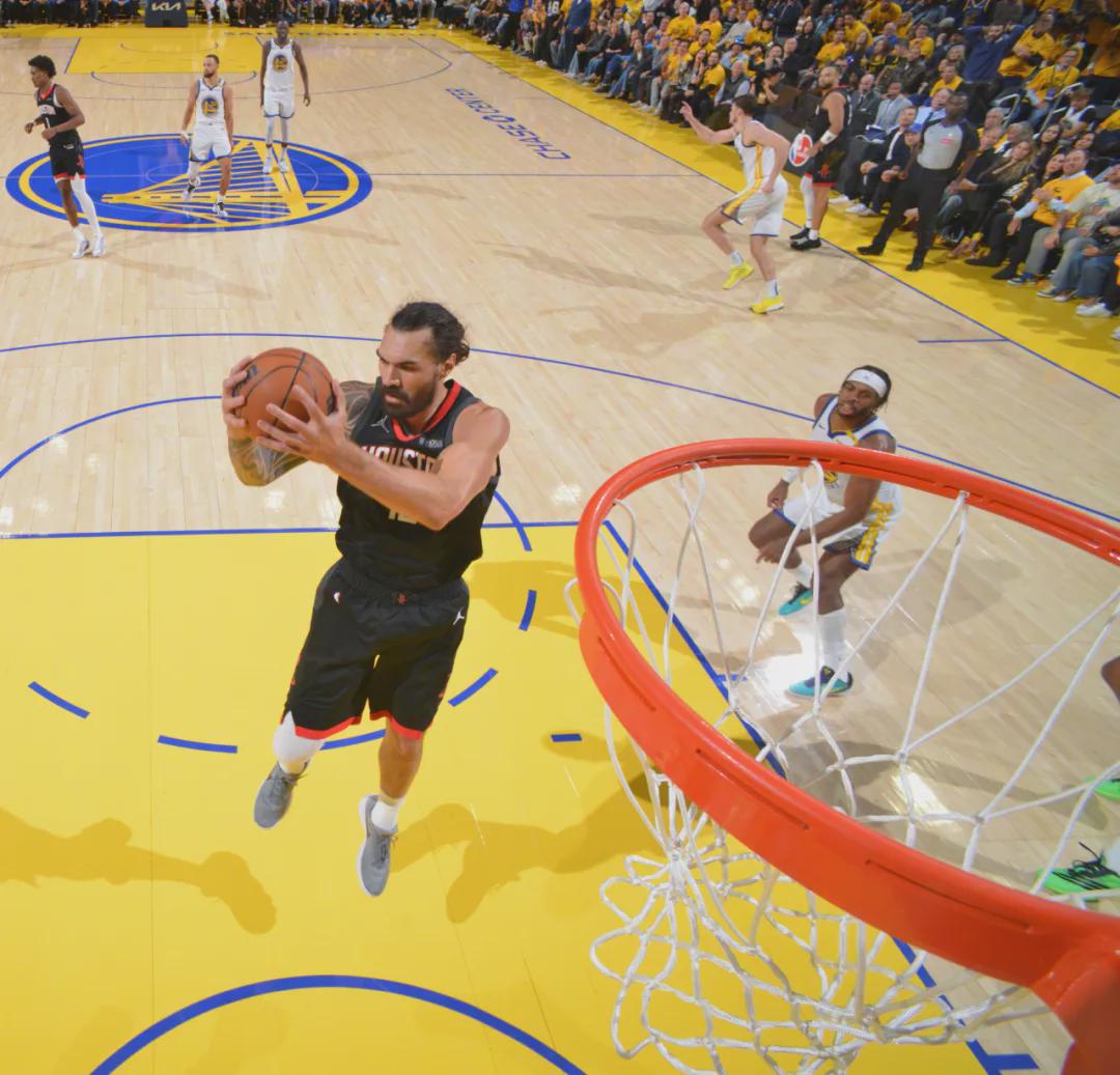 正式签约!3年3900万!再见了,湖人队