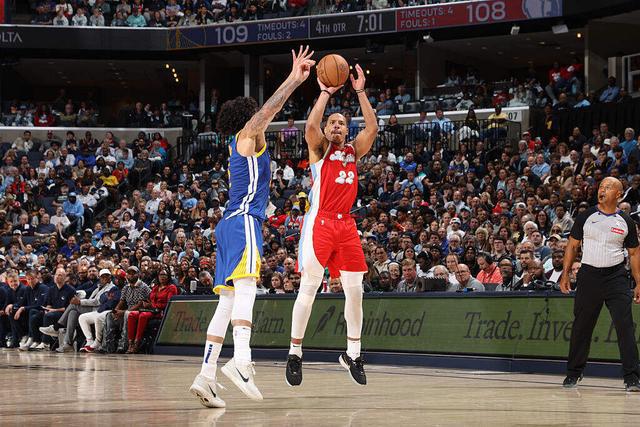 灰熊把贝恩送去魔术的交易达成后,最苦恼的是那些“局外人”?