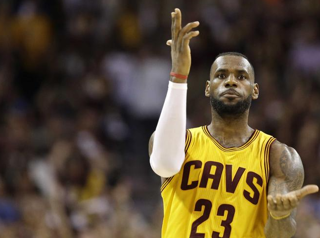 5.82亿历史第一！老詹22年生涯签了多少份合同？未来有望再创新高