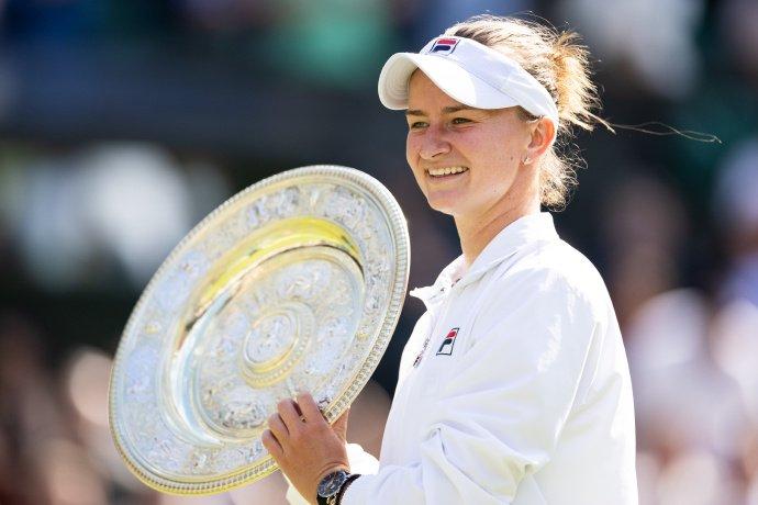 随着萨巴伦卡2-0,温网16强决出8席!诞生4大黑马,种子纷纷淘汰