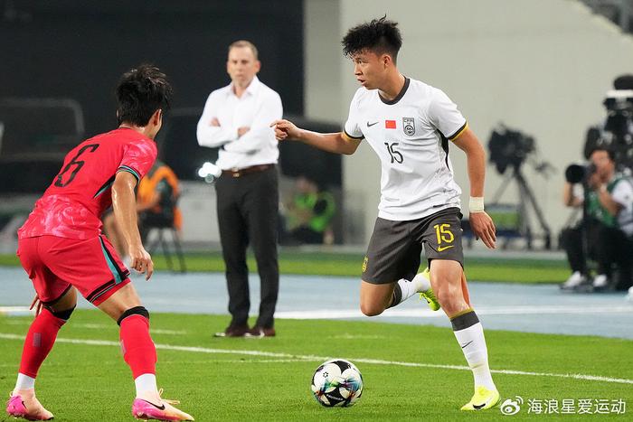 韩媒：王钰栋有实力闯荡欧洲联赛，长期踢中超会被同化！