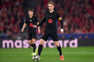 半岛体育全站-马卡:德容新经纪人已经与德科进行了会面,续约谈判已经步入正轨