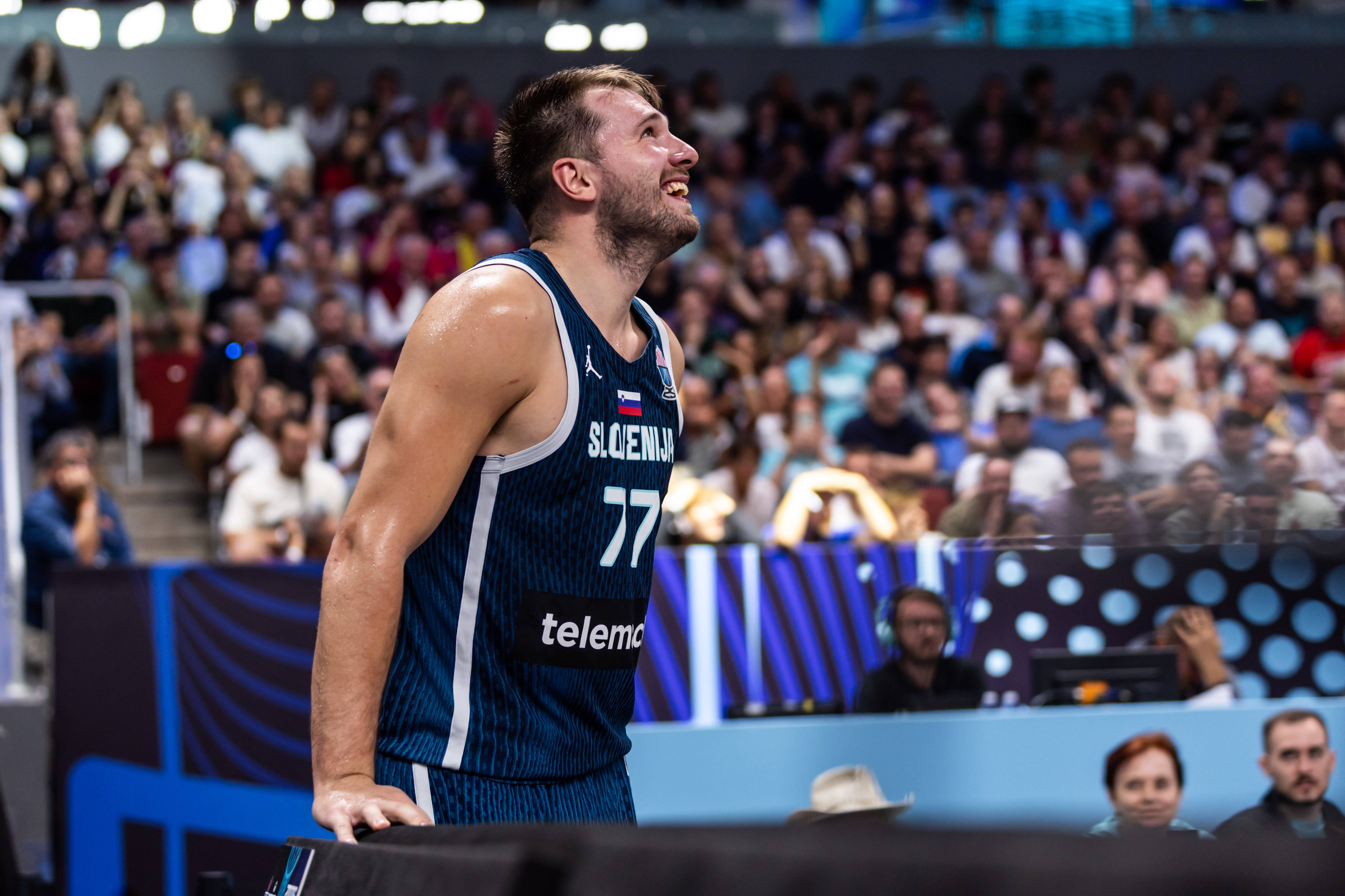 半岛体育-前斯洛文尼亚主帅:东契奇减重了12KG 但他们仍需要钱查尔和内博