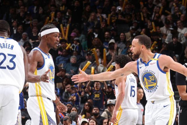 半岛体育app下载-36岁库里复苏轰40+创神迹，巴特勒定律助勇士冲冠？