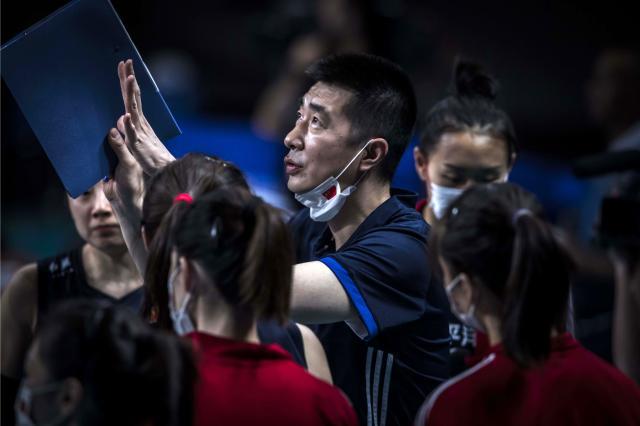 半岛体育-中国女排启动主教练公开竞聘 谁有望成为候选人？