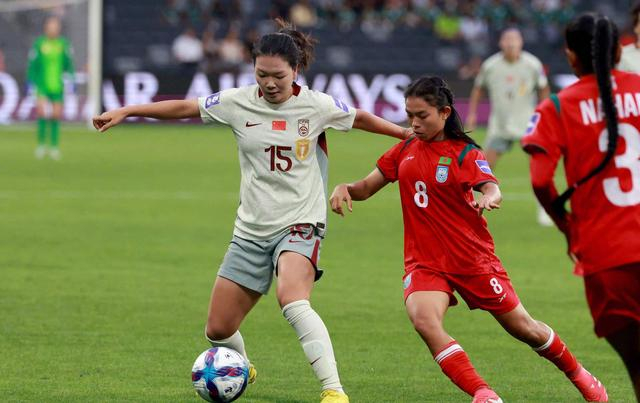 半岛体育全站-中国女足亚洲杯首胜，暴露四大问题！最新排名出炉，小组第一难了|马德兴|球队|比赛|对手|体能_新浪体育_新浪新闻