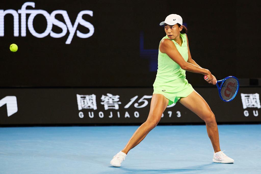 半岛体育全站-领奖台致敬前辈郑洁，张帅女双再夺冠藏着中国网球20年青春