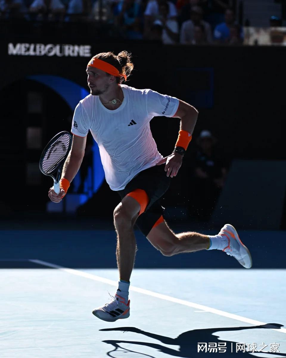 半岛体育全站-阿卡拒绝被逆转离全满贯仅差一胜，网友：紫薇到手的决赛机会飞了