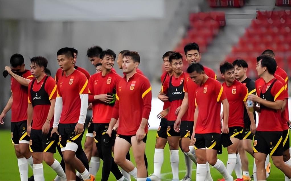 半岛体育app下载-中超前三轮表现出色的球员，都有希望进国足本月名单，五人被看好