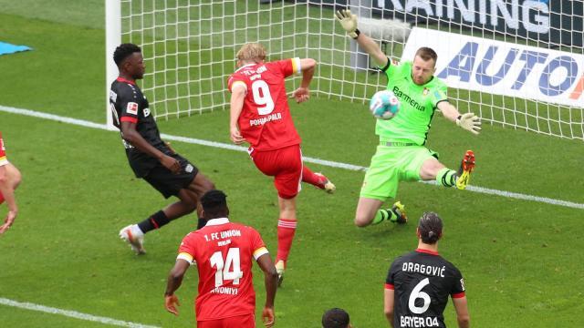 半岛体育全站-前一击制胜，后扑点零封，芬兰首胜谢两大药厂战将