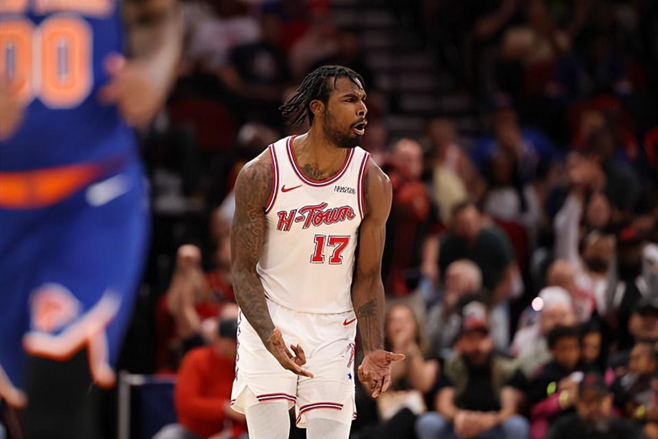 半岛体育-打出了现象级的表现！极不稳定的火箭锋线新星竟成为了关键人物？