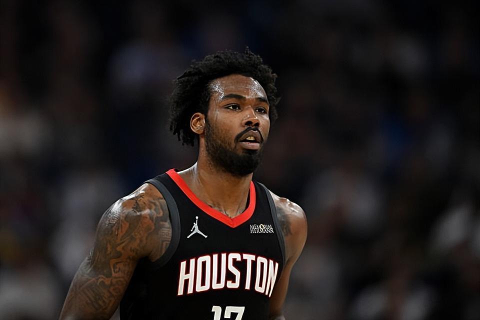 半岛体育-打出了现象级的表现！极不稳定的火箭锋线新星竟成为了关键人物？