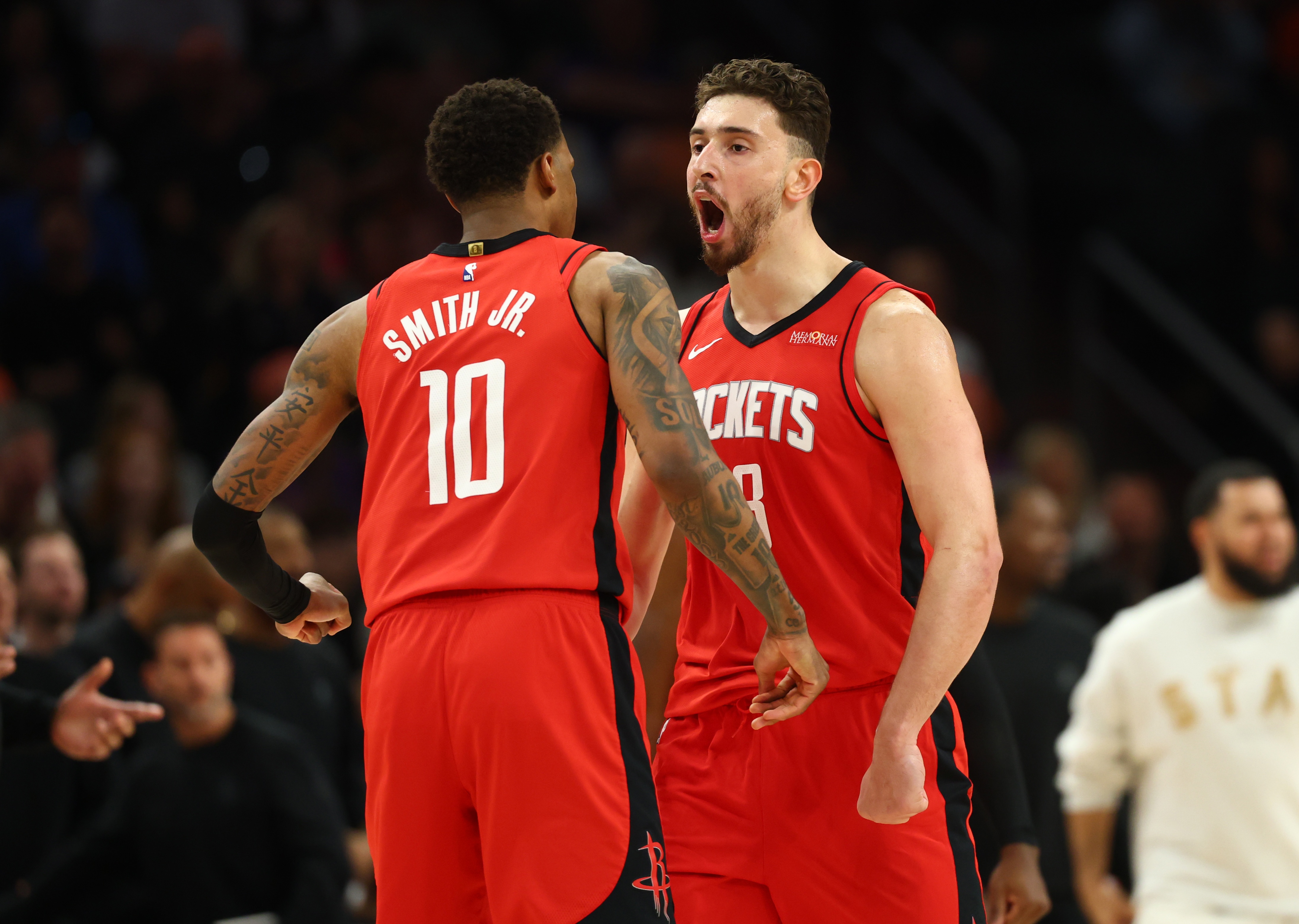 半岛体育入口-时间老人又输了！老詹精疲力竭仍拒投降 湖人展现关键时刻统治力